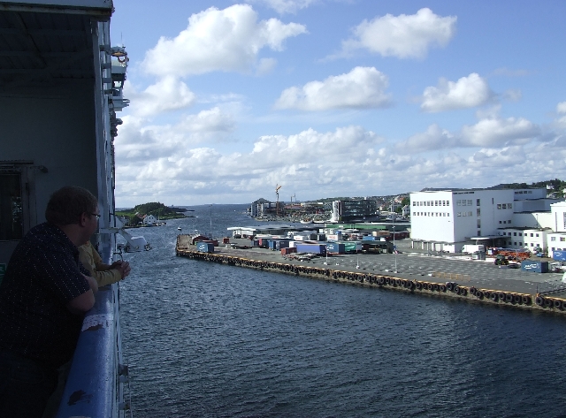 Hagesund Harbour.JPG